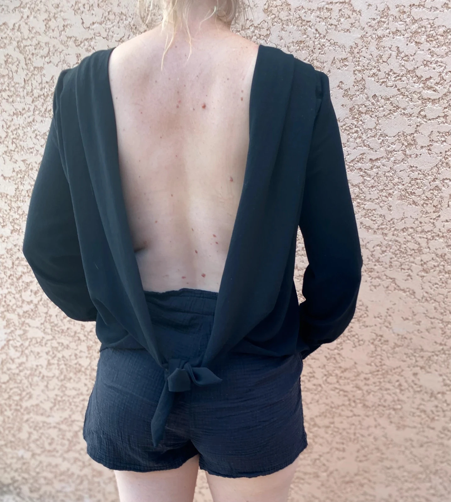 Top dos nu manches longues